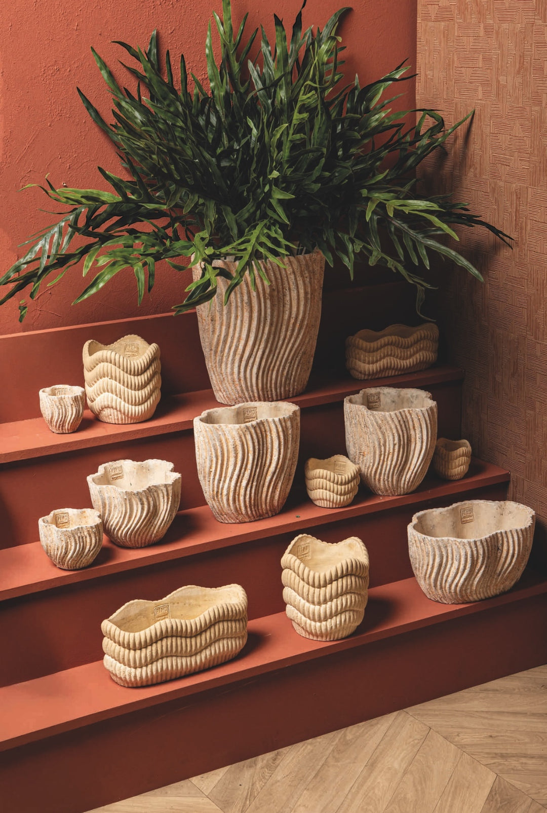 Kiera Cream oval cement pot